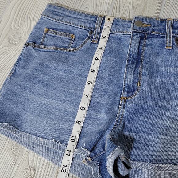 Universal Thread Shortie Shorts, Jean Shorts 2.5" Inseam, Embossed, NWT= - Picture 8 of 12